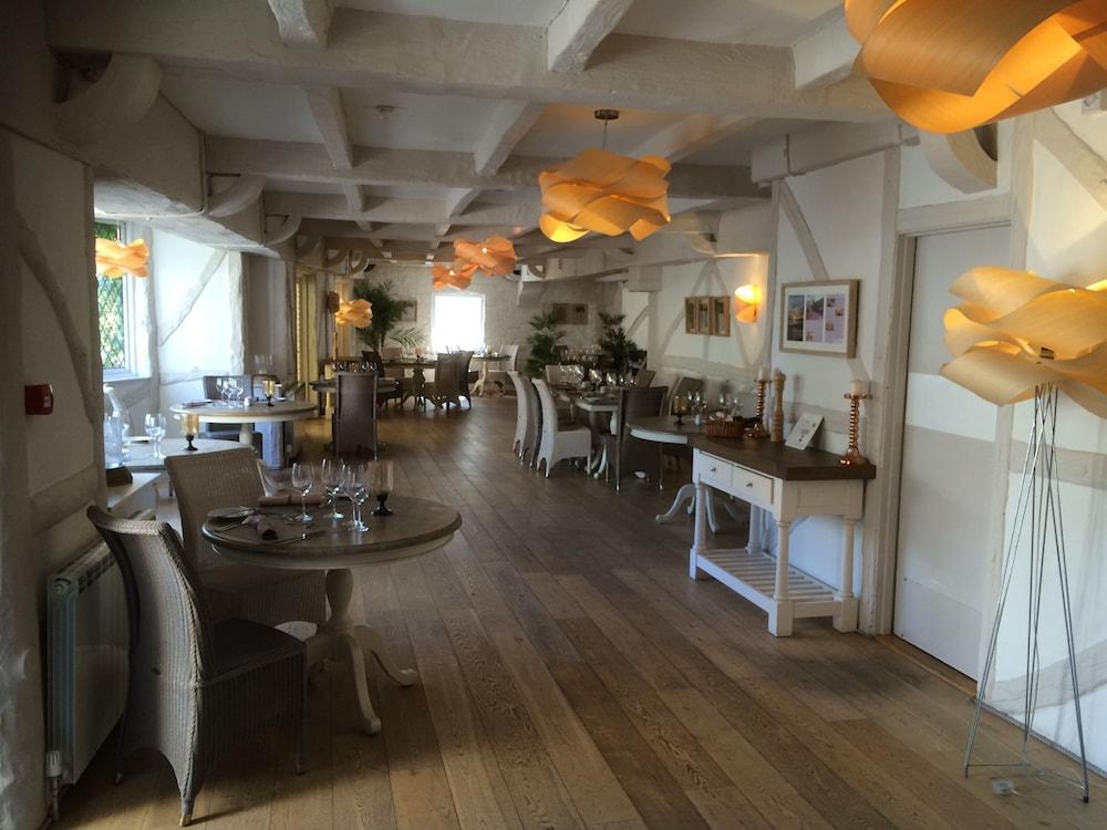 Hotel La Place St Aubin Exteriör bild