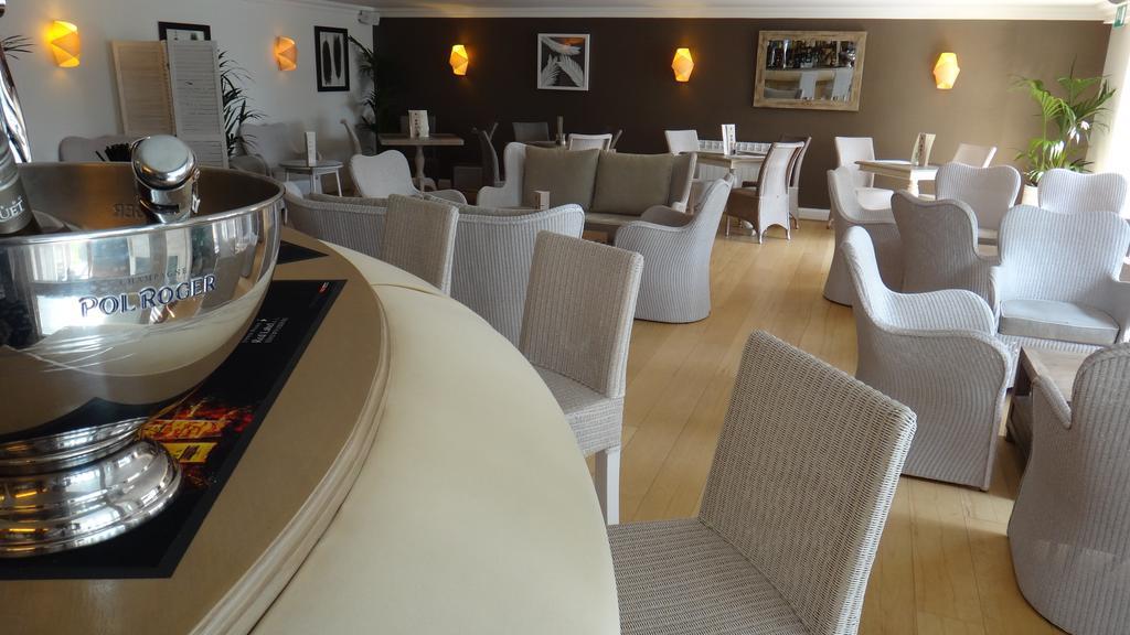 Hotel La Place St Aubin Exteriör bild