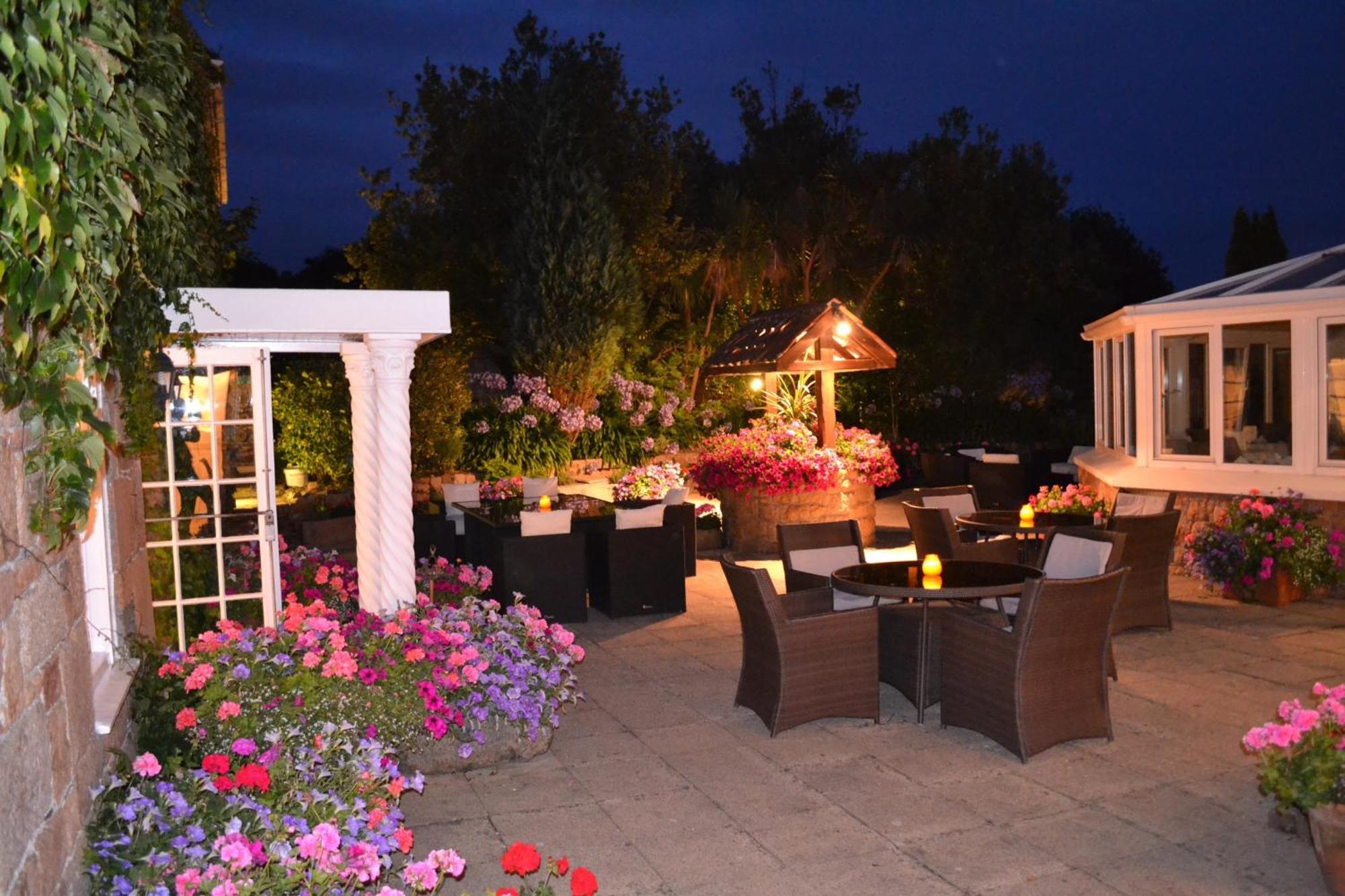 Hotel La Place St Aubin Exteriör bild